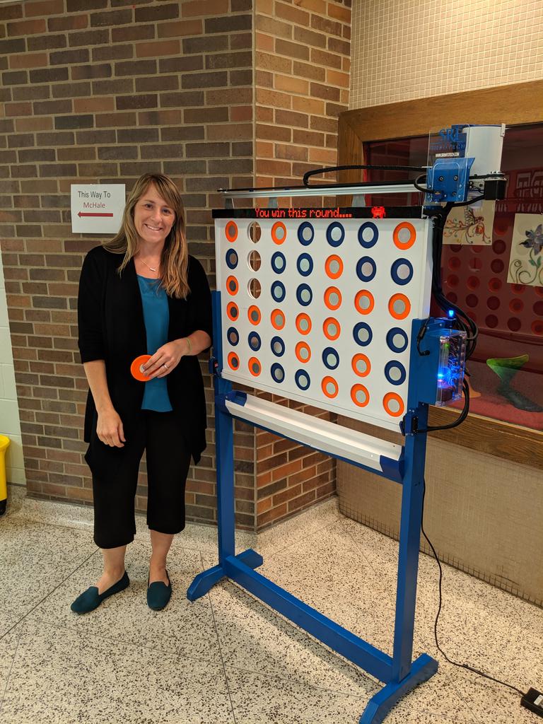 1stMakerSpace's tweet photo. .@leahrosshenry fights back! She defeats #Connect4 #AI @Berry_Principal Logansport HS! #Humans: 2 #AI: 4 #INeLearning #physicalcomputing rocks! https://t.co/xGlRrL2cvW