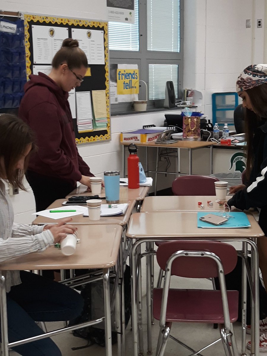 DamitraNewsome's tweet photo. Ss in Ms. Taggets class design a simulation to test their hypothesis. @hcpss_mhhs @hcpss_secmath #modelingmath #mathisfun https://t.co/FSywyXkiye