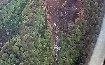 bhau_drkulwant's tweet photo. #AN32missing #AN32 🍁 Salute to all Brave Hearts 🌷 on board that An-32 Cargo plane ✈️ which crashed ⛈ in Arunachal Pradesh. Farewell, braves. The Mountains 🗻 and whole Nation 🇮🇳 shall never forget you.🙏🌻 https://t.co/otmAz4xWTT