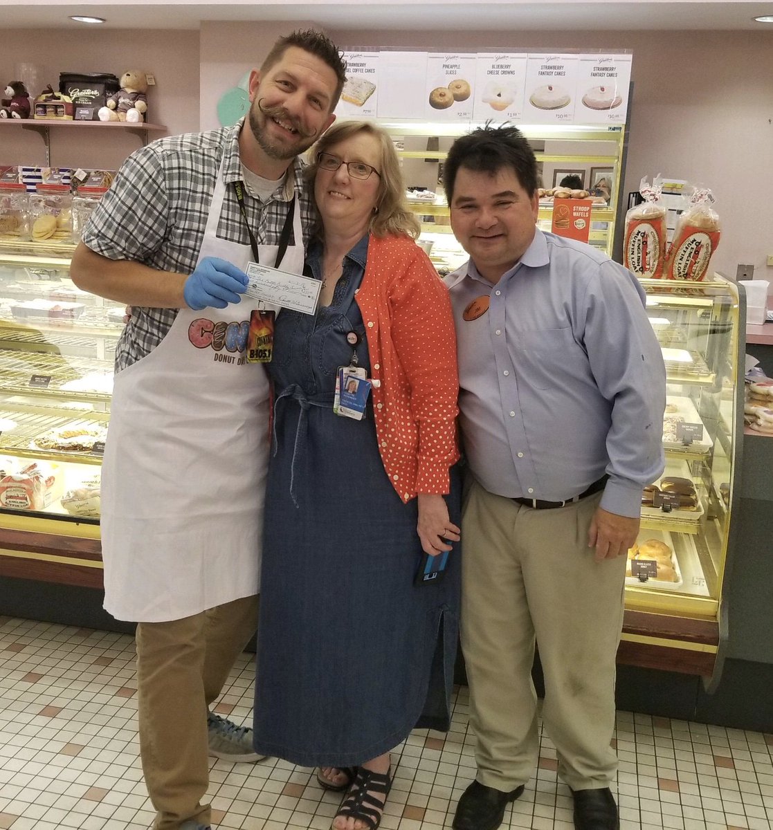 BigDaveB105's tweet photo. Thanks to @graeters for letting @StattB105 fill the dog bowl this morning with Donations for Donuts! We love you guys! #OnePetOneVet Thanks to everyone who stopped by, too! https://t.co/BW416Cb8lT
