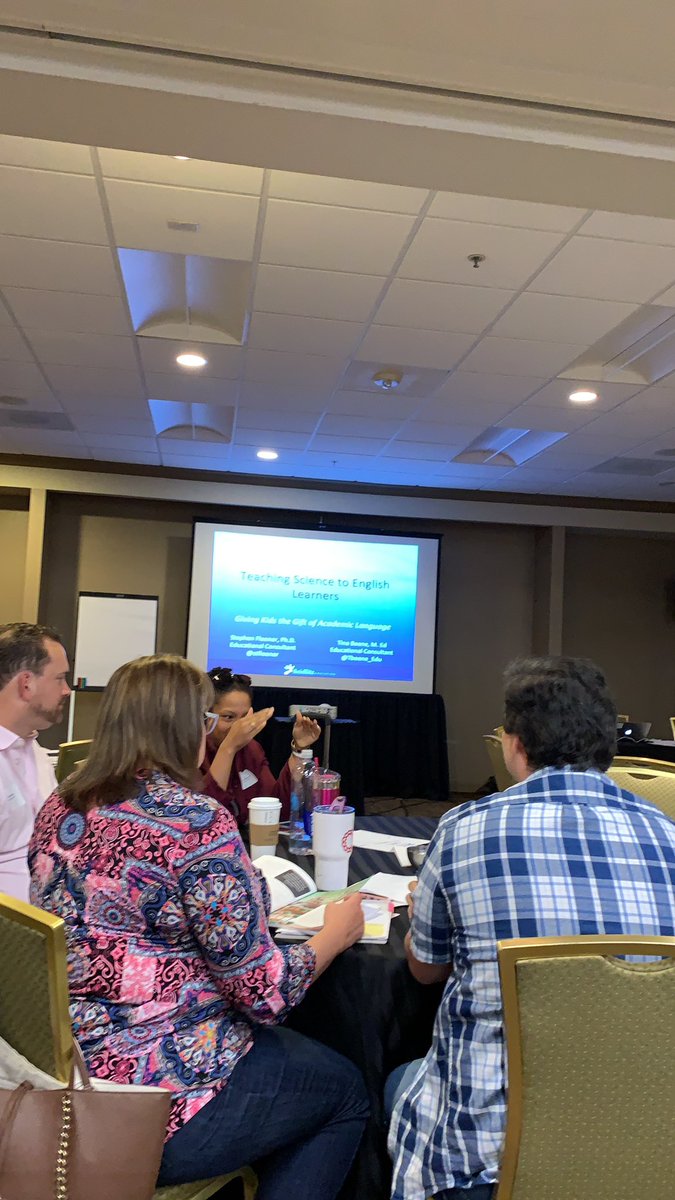 barri1964's tweet photo. Teaching SCIENCE TO English Learners training! @Seidlitz_Ed https://t.co/dVyYzC4zeh