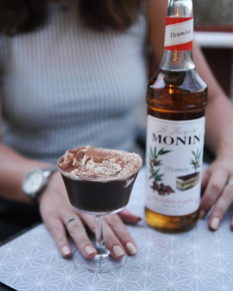 OnTheSauceAgain's tweet photo. Tiramisù Thursday 🍮

It would be rude not to enjoy as much Tiramisù as possible when in Italy 🇮🇹! So that you can join me, I have created this tasty #cocktail with @Monin_UK Tiramisù syrup! 😋 Be warned, it's mega delicious! Head over to Instagram for recipe. 
#ad #imbibe https://t.co/QUmDAquxDS