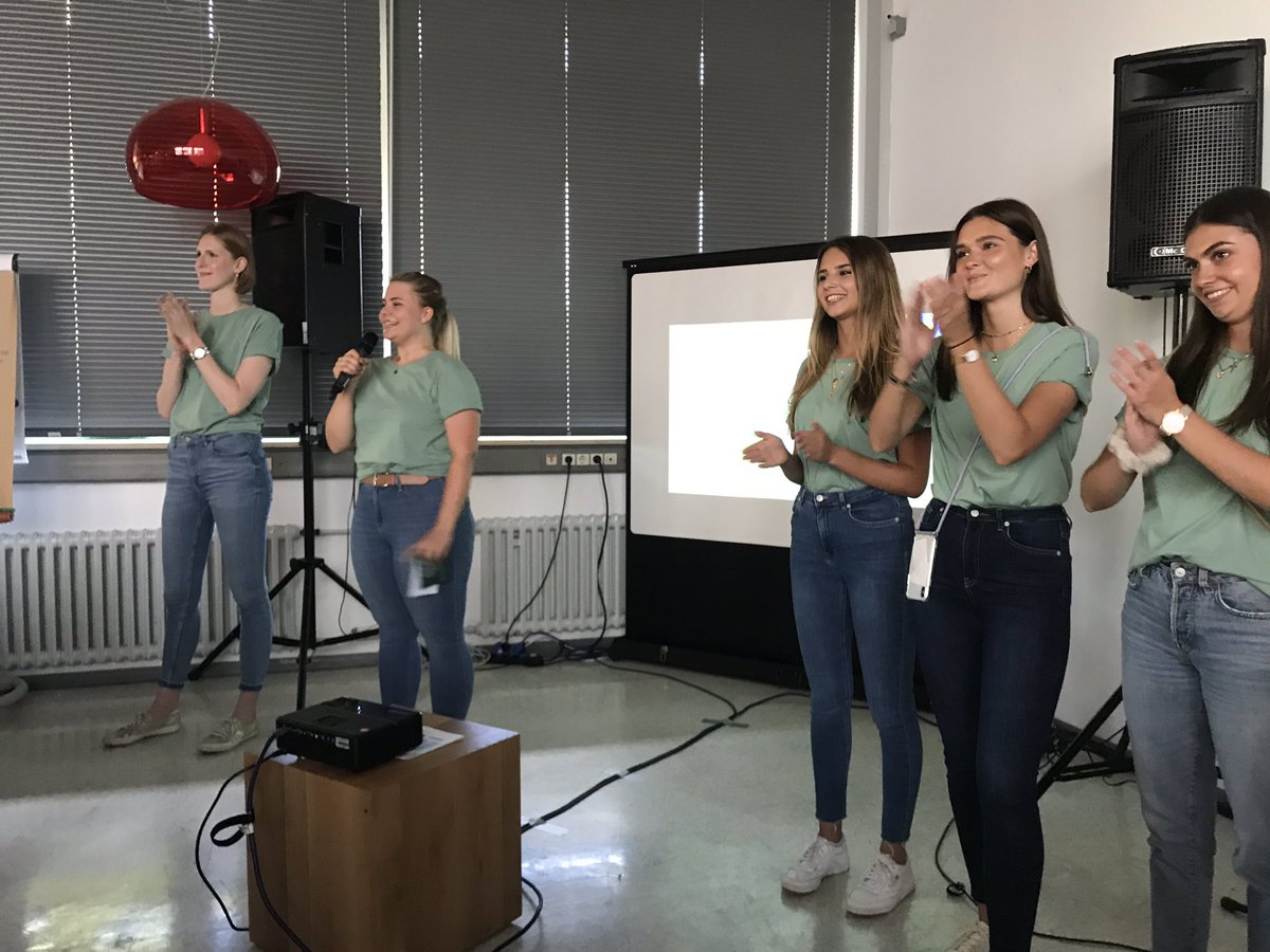 moritzfaller's tweet photo. Los geht‘s bei #mintyourmind - Das Event! Cool @mintyourmind, was ihr hier auf die Beine gestellt habt! 🤙🏼 #wirfeiernmitrecht #onkomm https://t.co/XEgNFjAG02