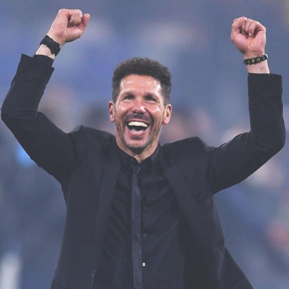Simeone's tweet photo. 25 años de mi primera vez en el Atlético de Madrid. Una gran alegría y una enorme responsabilidad ser parte de tu historia @Atleti https://t.co/fEWyO4D0ah