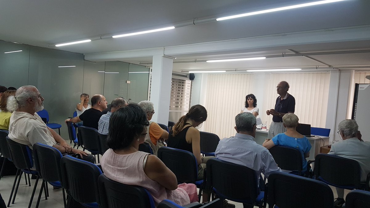 GranadaXelClima's tweet photo. #Granada Estrategias frente al #cambioclimático
-La acción directa no violenta.
-La acción desde la sociedad civil.
-Educación ambiental y sensibilización ciudadana.
-Actuación desde la política municipal y autonómica @RedMalagaClima @andaclima @RedClima @XRGranada @ForGranada https://t.co/n0MMXuXcnm