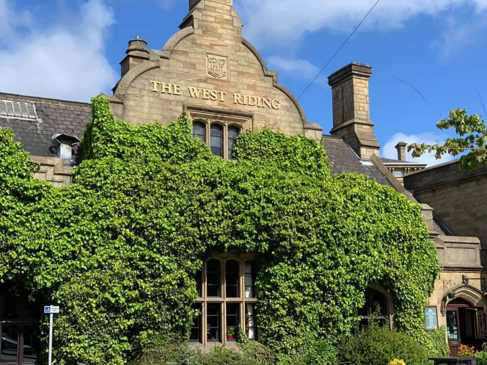 LittleValleyAle's tweet image. Located on the platform at Dewsbury Railway Station is @WestRidingLRR, a fantastic beer house that specialises in real ales from micro-breweries. Be fast to see if you can grab one of ours on the bar including summer favourite Stage Winner. #realale #craftbeer #brewedinyorkshire