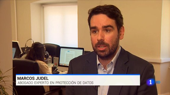 Audens's tweet image. Nuestro compañero @MarcosJudel ha opinado en el @telediario_tve sobre la nueva aplicación #FacebookStudy, que se ofrece a comprar nuestros datos personales. Puedes ver el vídeo aquí: bit.ly/2Kjfm2i