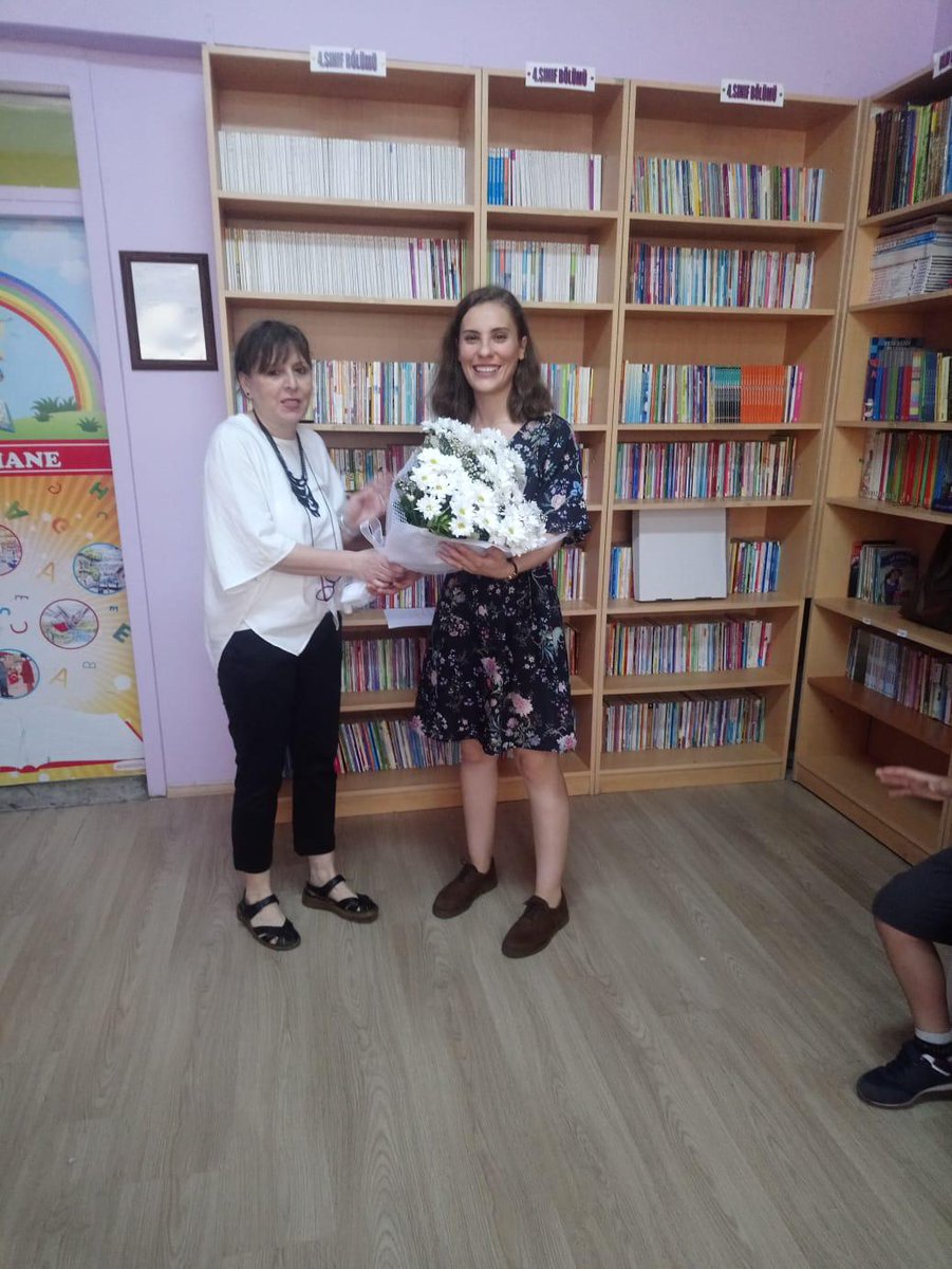 KartalProjesi's tweet photo. Zeliha Doğan Yıldız Öğreenimiz Şehit Şükrü Bayrakcı İlkokuluna Anadolu Masallarımızı götürdü...
Zeliha Öğretmenimize, Şehit Şükrü Bayrakcı İlkokulu yetkililerine ve ince düşünceli Şöhret Nesiboğlu Öğretmenimize çok teşekkür ederiz 💐
@Istanbul_ILMEM https://t.co/DFGBvLwR7v