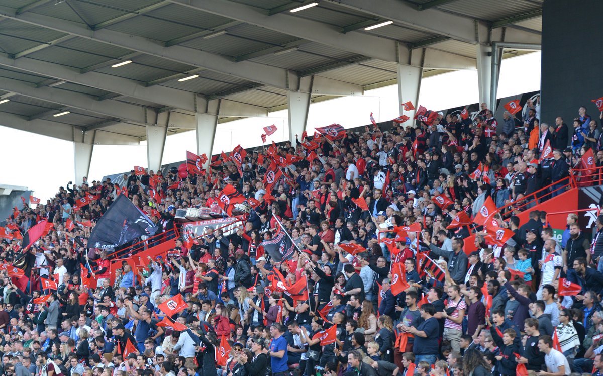 StadeToulousain's tweet photo. J-2 avant la #FinaleTOP14 face à l'@ASMOfficiel ! La #FamilleST a d'ores et déjà répondu présente et sera nombreuse dans les travées du @StadeFrance ! 
Bus &amp; train complets pour rejoindre la Capitale... Merci à la Région @Occitanie pour son soutien et son accompagnement ! 🔴⚫️ https://t.co/FMWns50ln2