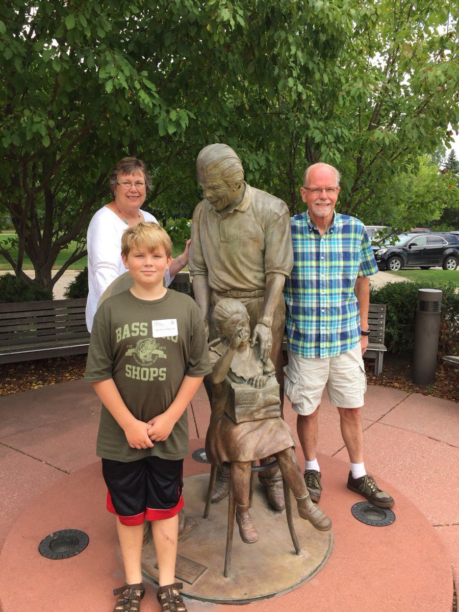 The Ear Connection prairiegrassandhearingaids.com/2019/06/13/the…