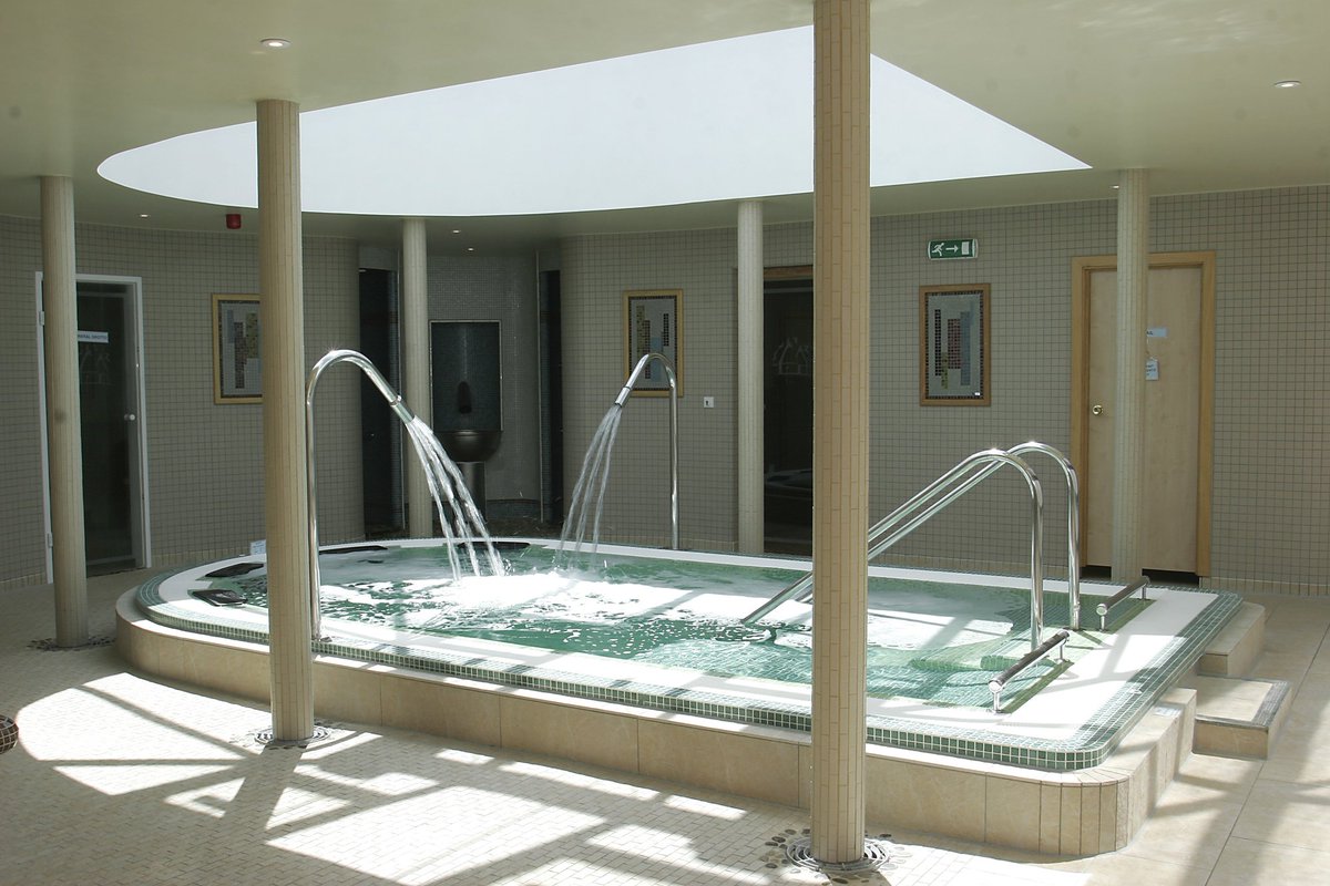 ufford_park's tweet photo. Step out of the rain and into our tranquil Thermal Suite #Spa! Take advantage of our 'Spa Experience of the Month' whilst here from just £35 per person... #Suffolk #spaday https://t.co/fwKt1HITw5 https://t.co/akqn8X1TlX
