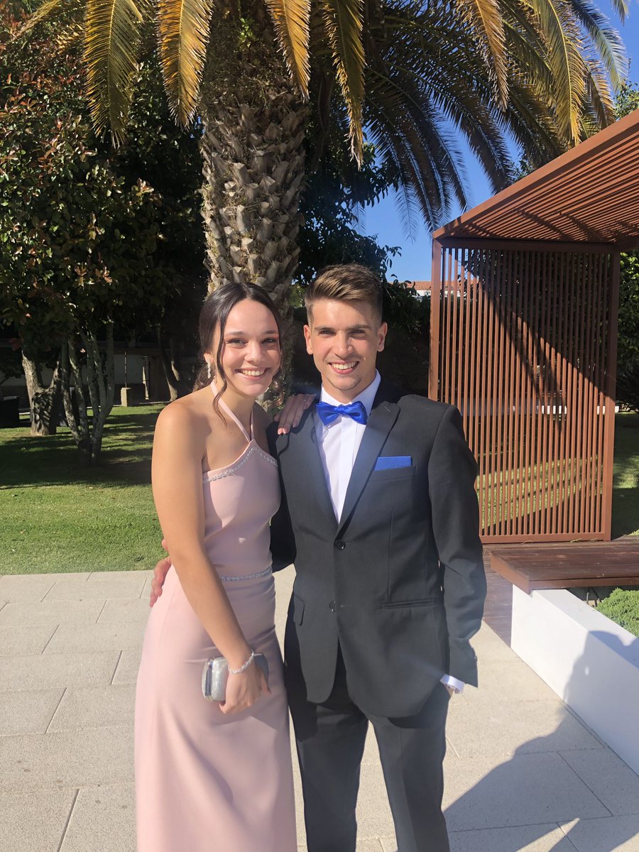 rafaasnt's tweet photo. Prom ‘19 🕺🏼 https://t.co/AVkJFPZJxC