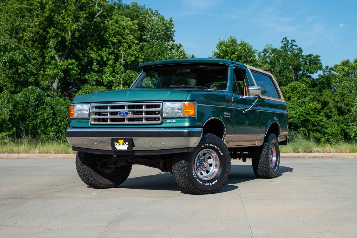 This beast looks epic and ready for the trail 😍

motorious.com/articles/news/…

#Classiccars #Ford #Bronco #American #SUV