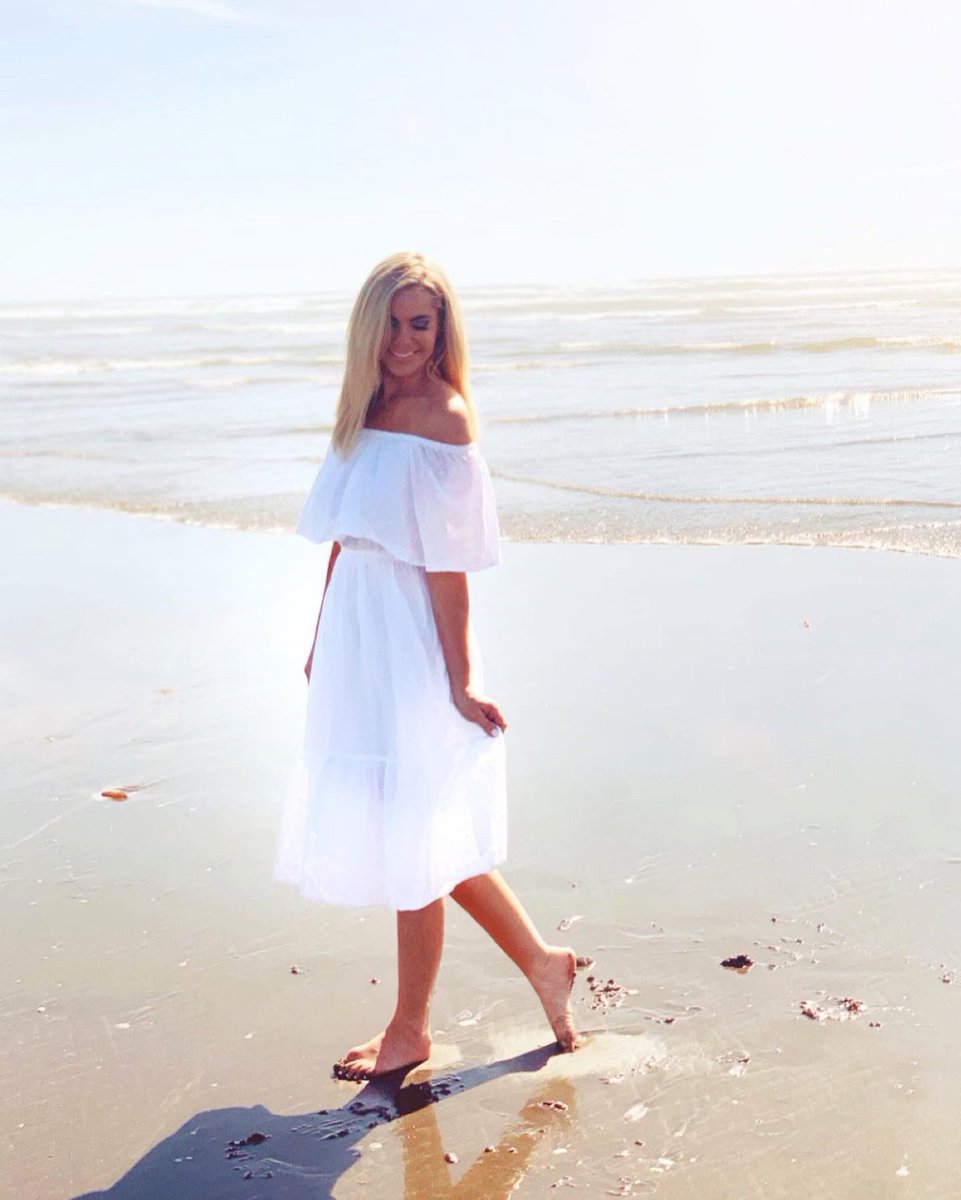 My_Texas_House's tweet photo. I’m talking summer fashion today! I did a whole try on session of swimwear & outfits, including this dress (link: https://t.co/j9KwzWswor) from @Walmart! #ad Head to my post to check it out: https://t.co/tnzfLIpDmz #walmartfashion #wedressamerica #sofiajeans https://t.co/G9FIwsy9ob