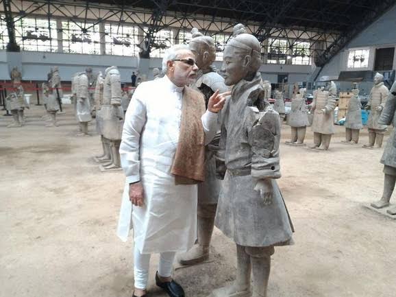 ind_pol_noob's tweet image. मोदी जी भक्तो का परिक्षण लेते हुए 😂

#ModiGlobalPower #ModiAtSCOSummit