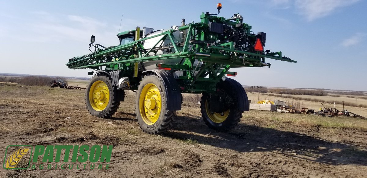 PattisonAg's tweet photo. Check out today's deal! 2017 John Deere 4045R 120', 20" Spacing 1600Gal. Tank, S/S Tank & Boom Plumbing, Hydro, Front Fill, Fence Row Nozzles. Stock #194829. $486,500 CAD. Located in #KAMSACK, SK give us a call at 306-542-2814 or stop by! #SprayAndSave https://t.co/4fwk1iQyfX https://t.co/naQd1acv4f