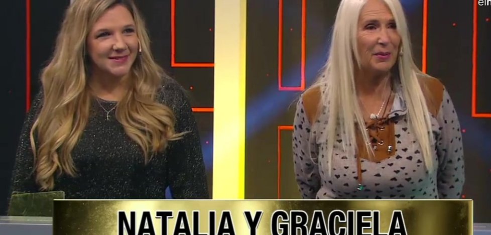 Alphachino14's tweet photo. Hace una semana se llamaba Graciela en el programa de @soyleomontero hoy se llama Susana en @elshowdelproblema #notecreosdp https://t.co/wpkT4Wa3LP