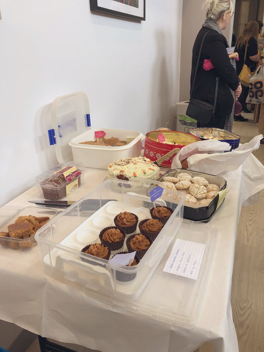 clrundle's tweet photo. Yes, dentists do eat cake, especially at our staff get together! #gettingtogether #nationalsmile #oralhealth #teamdays @SmileTogetherUK https://t.co/7KIoZ5Jk2Y