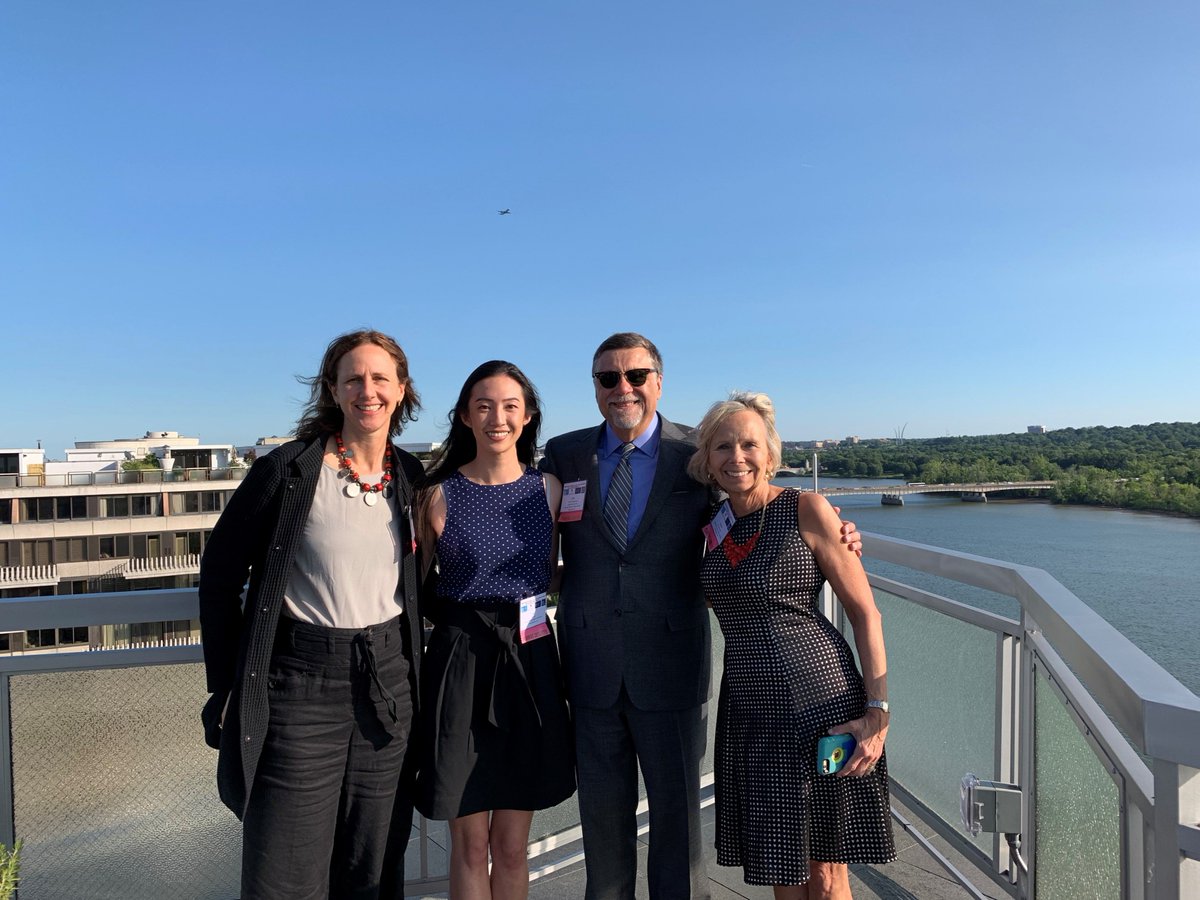 SOPHEtweets's tweet photo. #tbt to a wonderful gathering at the Digital Health Summit last week at GWU! Two days of fantastic conversation around the use of social media in public health, along with a happy hour for socializing and networking. Thanks to everyone who joined and supported! #digitalhealth19 https://t.co/EhmmEtuiuw