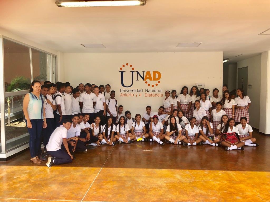 ecbtiPtoCol's tweet photo. Estudiantes del colegio Eustorgio Salgar en charla sobre “La importancia de la ingeniería en un mundo globalizado” y “La comunicación: un proceso de edificación del ser humano” en el CCAV Puerto Colombia. #Promocionprogramas @UniversidadUNAD @mardeliayolima @UnadZonaCaribe https://t.co/TvAyhbYDBW