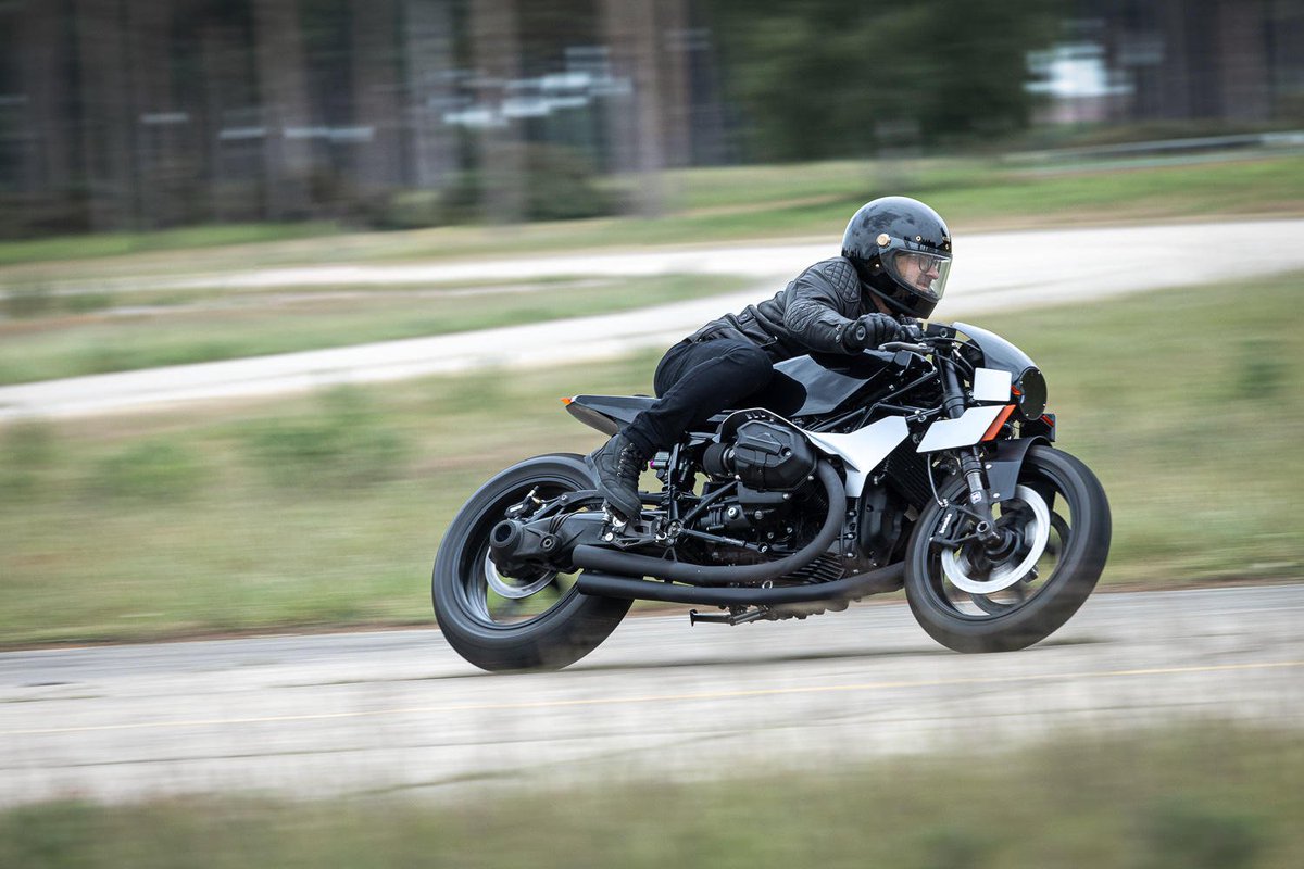 BMWMotorrad's tweet photo. Brothers Bujar and Gazmend Muharremi with their custom workshop @auto_fabrica, are among the best on the British scene and are constantly setting trends. This shapely design and curved lines have refined the #RnineT to create a #SoulFuel bike - #Type18

https://t.co/HqtlflB4Um https://t.co/H8uKNKqdnt