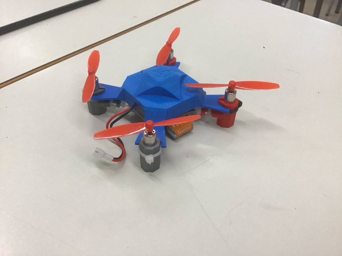 Tarde productiva con <a href="/BonaDrone/">BonaDrone</a> gracias Josep. Se ha hecho esperar pero ha valido la pena. Feliz de una futura colaboración!
#steam #makerspace <a href="/BSB_Barcelona/">The British School of Barcelona</a> @CognitaSchools #cognitaWay