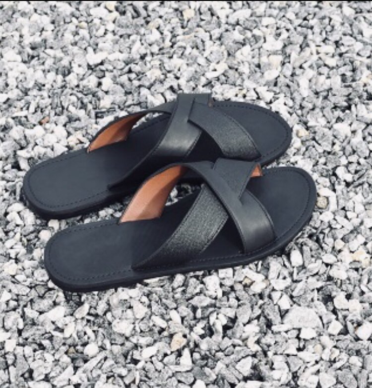 D_oghenzy's tweet photo. Gift Your Dad any of our Palm Slippers this Fathers Day💥👞🎁. Available in all sizes #FathersDay #FathersDay2019 https://t.co/sqE0FQjOoP