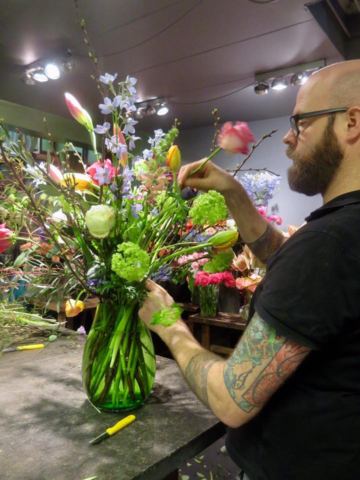 De golfbaan van Golfbaan Het Rijk van Nijmegen is al mooi, maar de bloemdecoratie van Jacco Otten mooie bloemen en. maakt de aankleding compleet. Hij verzorgt niet alleen de aankleding, maar ook prachtige boeketten voor de winnaars.