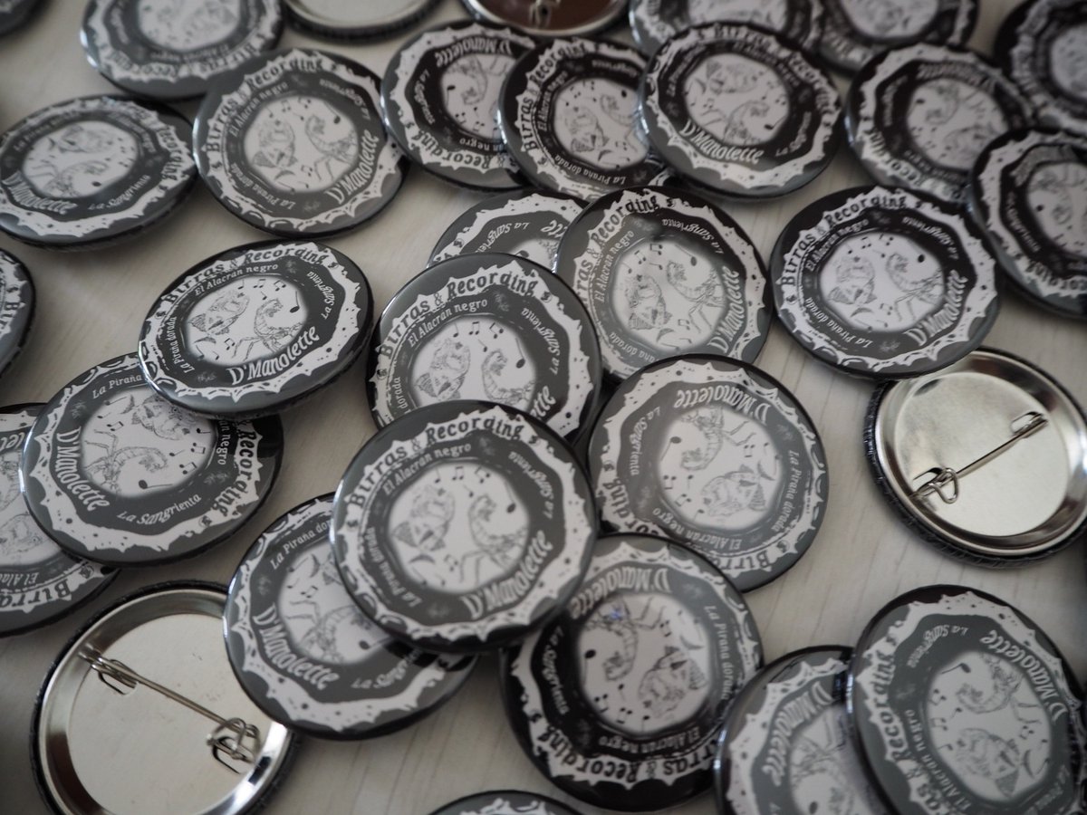 ButtonMarket's tweet image. Our system is simple: the client sends us the logo, and we print it on the buttons. Ready to go. Discover how here: button.market

#buttons #badges #design #pins #pinback