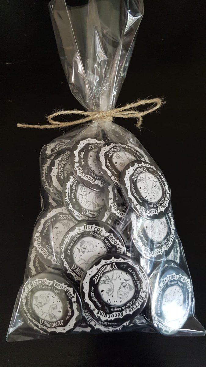 ButtonMarket's tweet image. Our system is simple: the client sends us the logo, and we print it on the buttons. Ready to go. Discover how here: button.market

#buttons #badges #design #pins #pinback