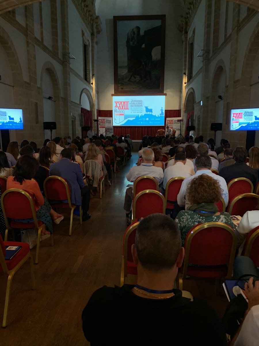 YourOAAA's tweet photo. OAAA's @SFreitasOAAA is in Cadiz, Spain to discuss the #GetOutofHome campaign at #JornadasdePublicidadExterior. Excited to share our best practices and lessons learned with the Spanish #OOH industry. https://t.co/bLgL7Xrpc5