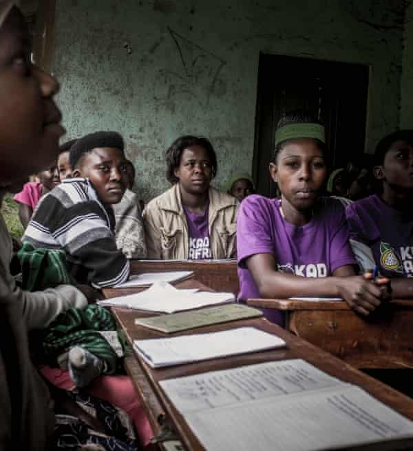 Kaalxy's tweet photo. Shs 40 Billion has been allocated to the Microfinance Support Centre for on lending at affordable interest rates, not exceeding 12% per annum. Special programs to enhance access to credit for youth
and women entrepreneurs will be maintained #UGBudget2019 #KPMGUGBudget19 https://t.co/F1snyupkIu