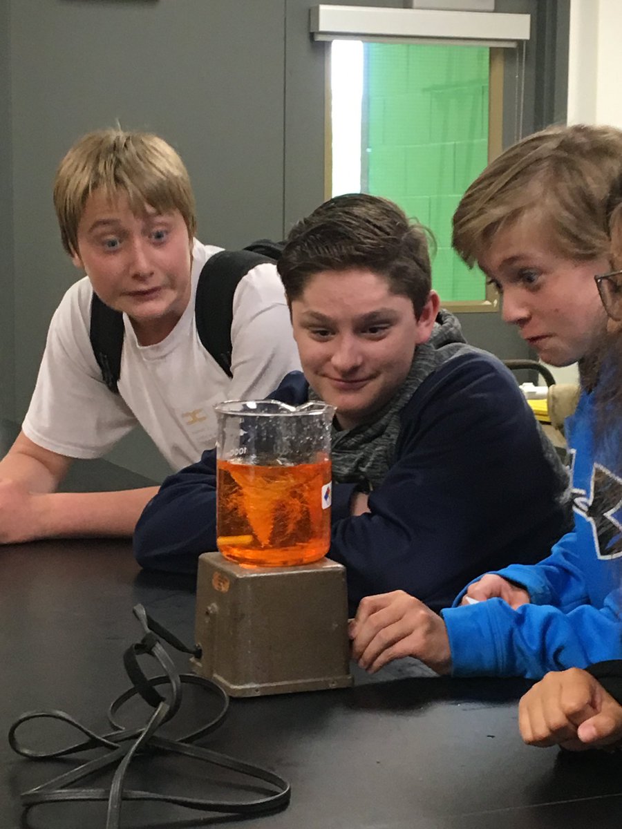 alcdsb_jose's tweet photo. Checking out the bio lab @LoyalistCollege Tast of College #CatholicSchoolsofALCDSB #JoyfulDisciples #opportunities #potential #studentsuccess https://t.co/fmnpHUMdYV