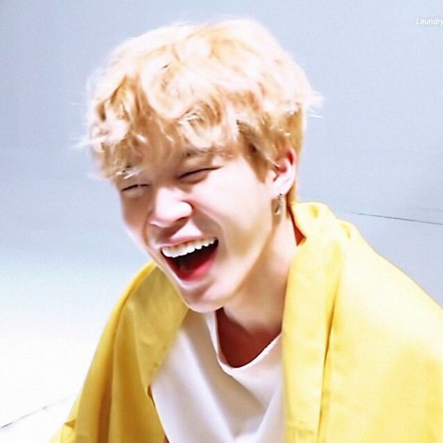mollajoon's tweet photo. Your last saved picture is the reason why jimin smiled, drop it. https://t.co/cmUpAt6ysk