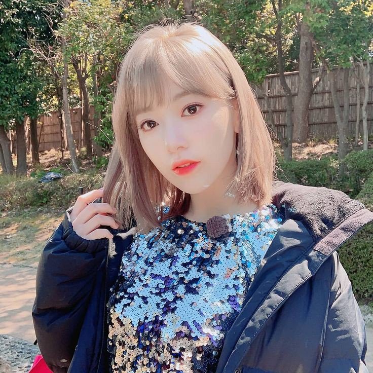 naytwc's tweet photo. cantikan ak dulu apa sekarang? https://t.co/cwlirpWilb