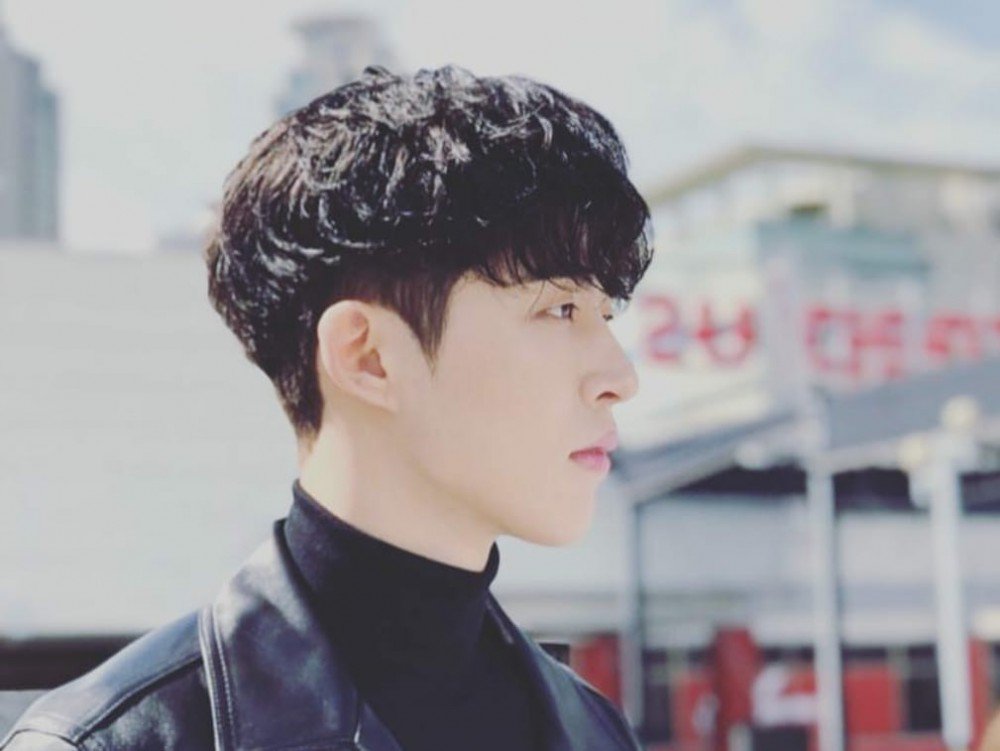 allkpop's tweet photo. A lawyer says it will be difficult to prosecute B.I on drug charges https://t.co/s40dHRGy4z https://t.co/kr6x71NsPd