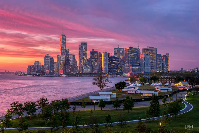 Camerily2018's tweet photo. Epic sunset on Manhattan ...
...
#camerily #camera #camerabags #cameragear #dslr #mirrorless #photographer #canon #canonphotography #canon_photos #CanonEOS  #nikon #nikonphotography https://t.co/uX9lVDoRd5