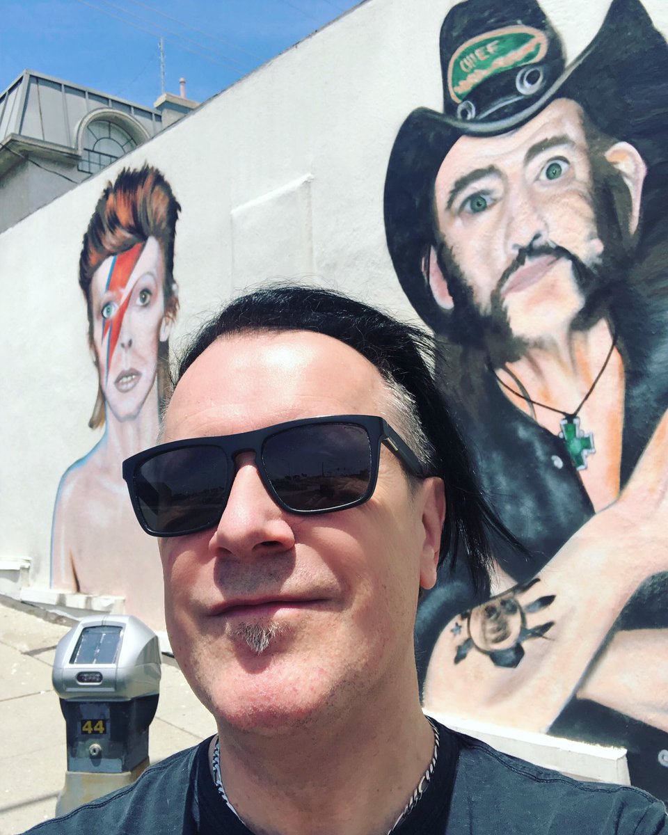 MarkGThwaite's tweet photo. Back in the City of Angels.. in good company.
#timewarpmusic #losangeles #venice #bowie #lemmy #motorhead https://t.co/AOKgnnuJMY