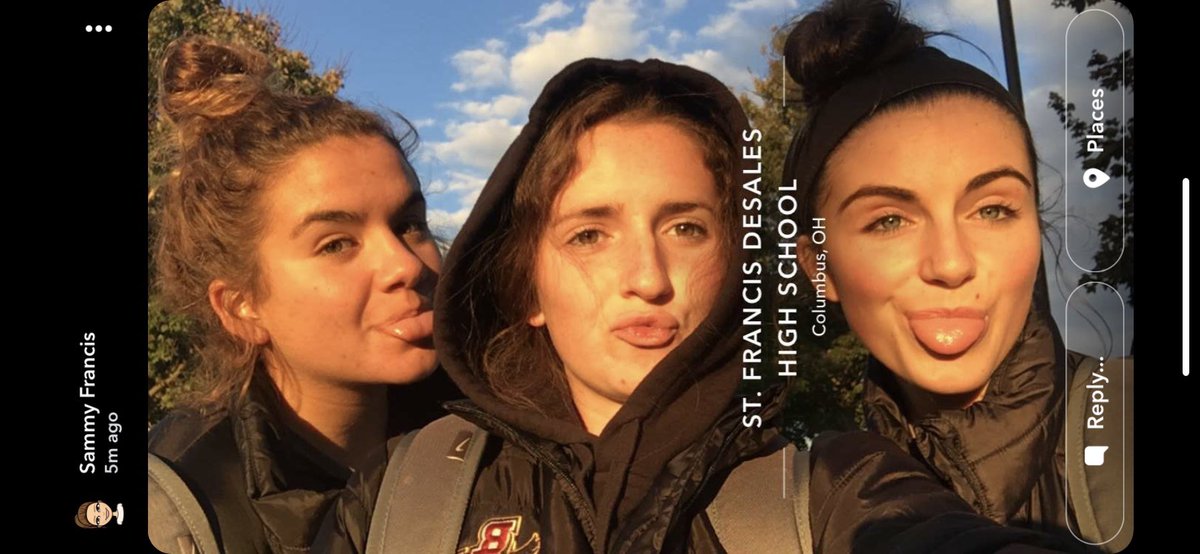 laurenlucki6's tweet photo. happy birthday @sam_fran5 hope you’re having the best time in Paris!! so glad Tammy and Michelle are bffs :))))) love you 🧡 https://t.co/Bx4N5d1iTo