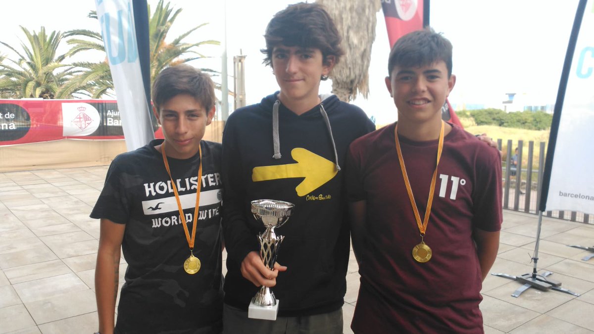 pintoenr's tweet photo. @EscolaVirolai @ESO1Virolai felicitats als nostres campions de segon d'ESO de la triatló escolar de Barcelona. Leo, Jofre i Marco, sou uns campions! https://t.co/ycuVFDe0Hr