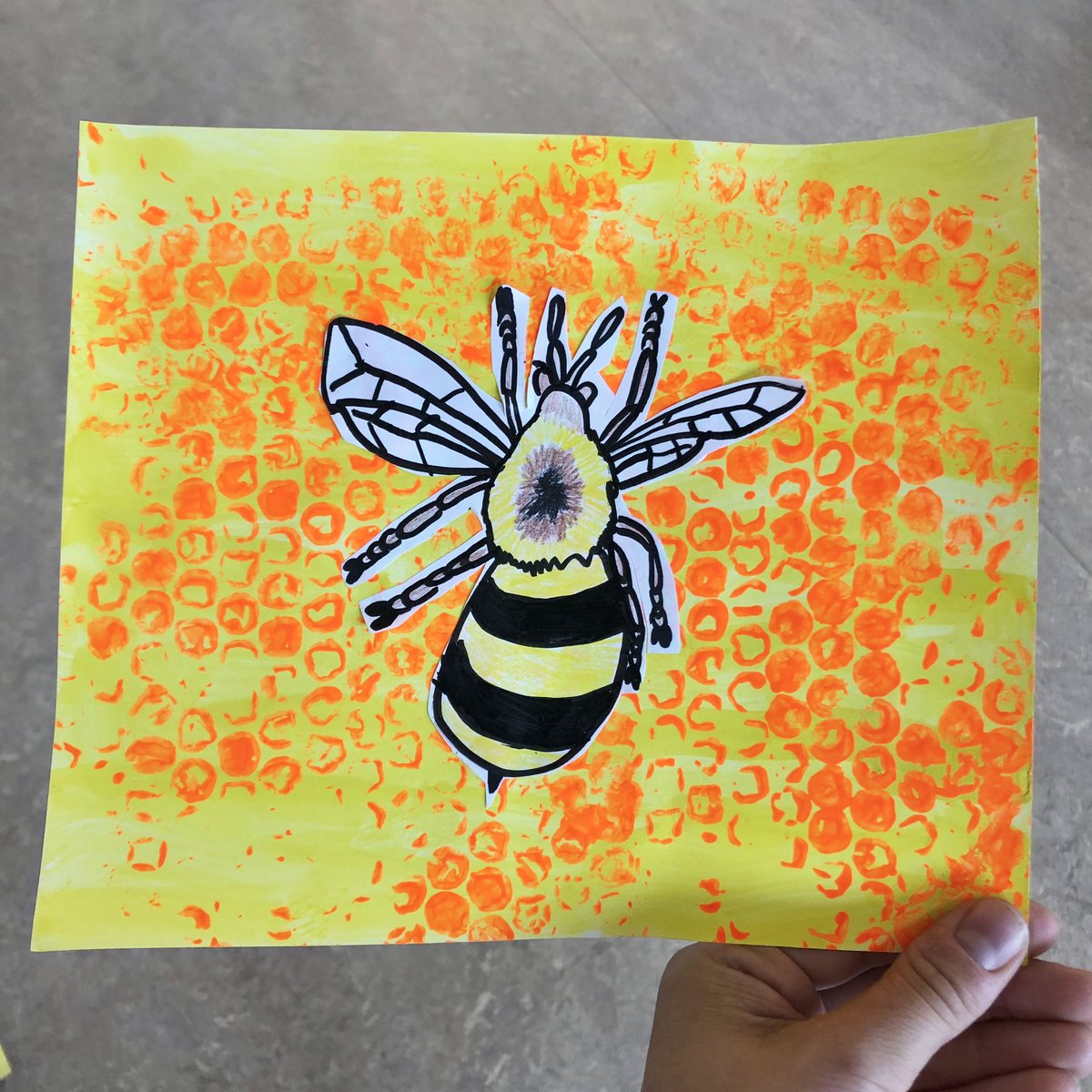 artwithmsmurphy's tweet photo. Grade 1/2’s are saving the bees!!! We had the opportunity to look at real bees, safety outfits, frames, and taste pure honey made by local bees!!  All thanks to Mrs. Nostbakken!! 👏🏽🐝🍯 #engagedcitizens #artsed https://t.co/sQsG8Xema0