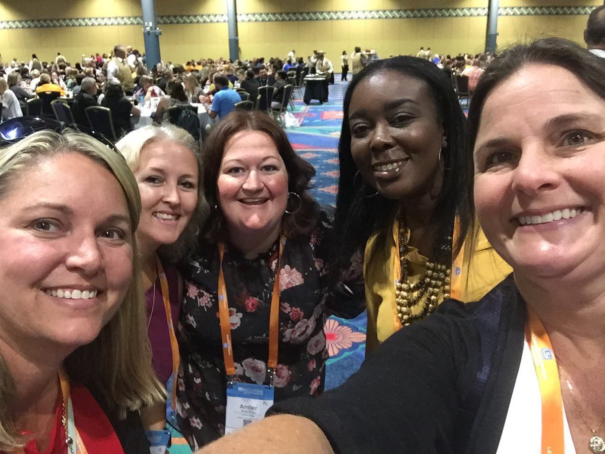 We’re getting our summer learn on at the #buildingexpertise conference! Can’t wait to bring back new ideas to inspire! @HHSK8Knights