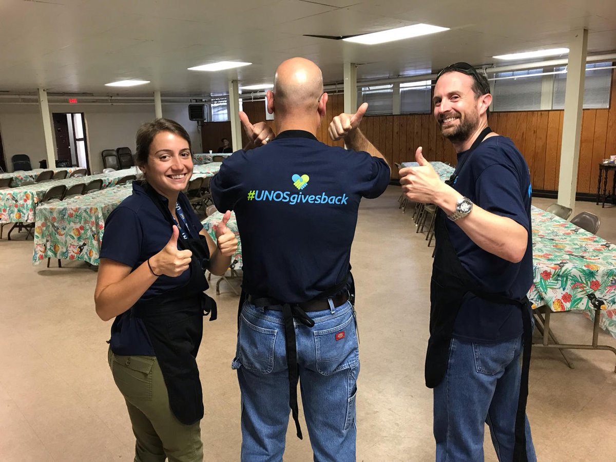 UNOSNews's tweet photo. At UNOS, we put our values into action. Our HR team volunteered their lunch breaks to help feed the homeless in our community here in Richmond, Virginia. Thank you for leading the charge for #UNOSGivesBack #UNOS https://t.co/bShXYwVZpx