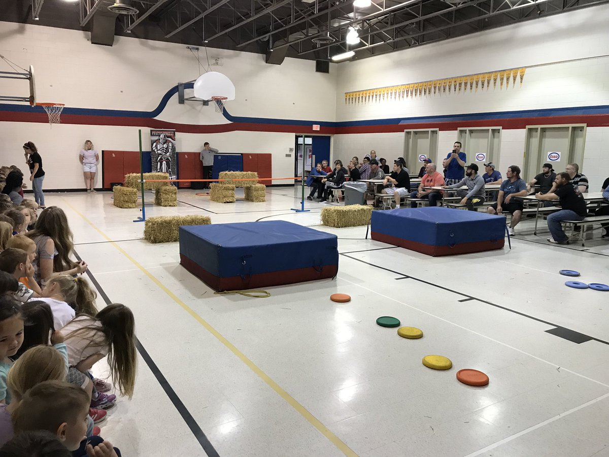 kinderknights1's tweet photo. Awesome “Kinder Tough Mudder”! Thanks to all of the men for participating with their child/children! https://t.co/wS52TvMQDC