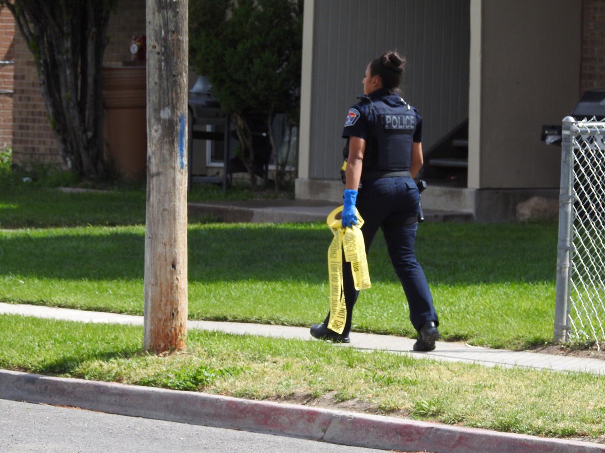 SLCScanner's tweet image. #Breaking #WVCPD Investigating a #Shooting which turned into a #VehiclePursuit.