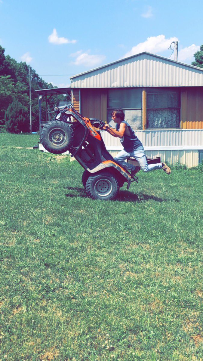 zackthompson0's tweet photo. 🌾🤘 https://t.co/wx7OzuYrQO