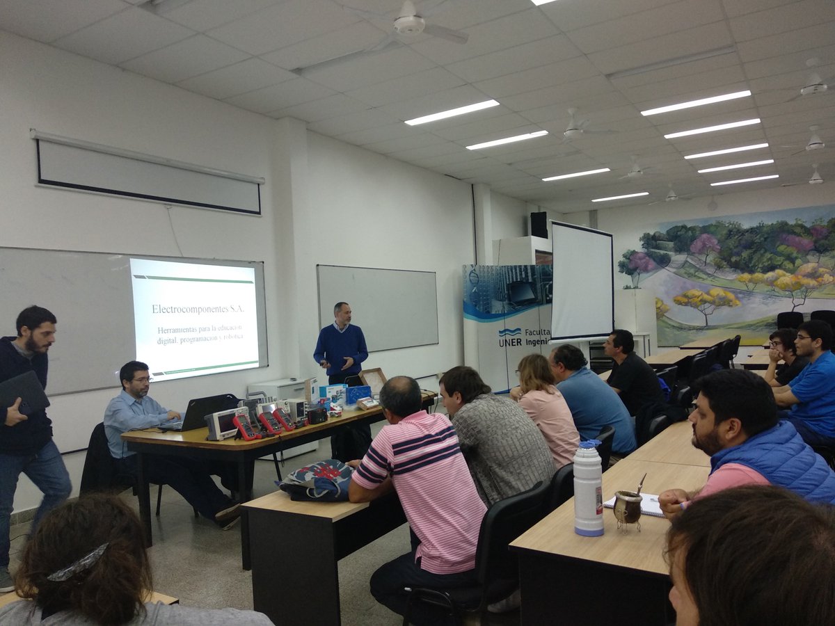 LabProtoFIUNER's tweet photo. El pasado 12/06 se concretó la Jornada de Vinculación Tecnológica organizada en conjunto con @ElectrocomponSA. La misma fue un excelente marco para la actualización tecnológica en las temáticas de "Herramientas para la enseñanza digital, IOT e instrumental electrónico". https://t.co/pqADC6uuyt