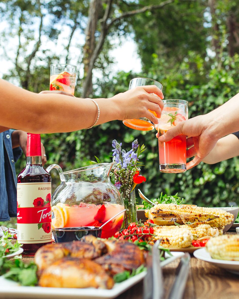 torani's tweet photo. Jealous? All you gotta do is order some Puremade, invite some friends over, grill up a ton of food, and voilà—backyard party.

#Torani #Puremade #Friends #BackyardParties #SummerBBQ #BBQSeason https://t.co/pADCkp8Q1A