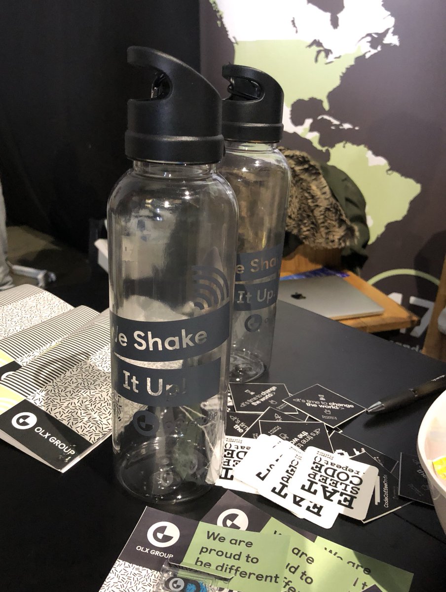 Pasa a visitarnos por el stand y mencionando este tweet te podes llevar una botella #BuzzConf2019