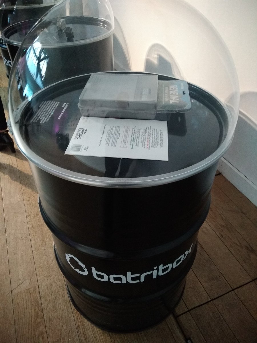 JeremyJust1's tweet photo. .@Screlec récupère nos piles et batteries depuis 20 ans et se projette dans l #EconomieCirculaire de 2039. Nous sommes heureux de les accompagner dans cette étape de la vie de l'éco-organisme @vinceRUP #20ansScrelec https://t.co/9625FX3TTn